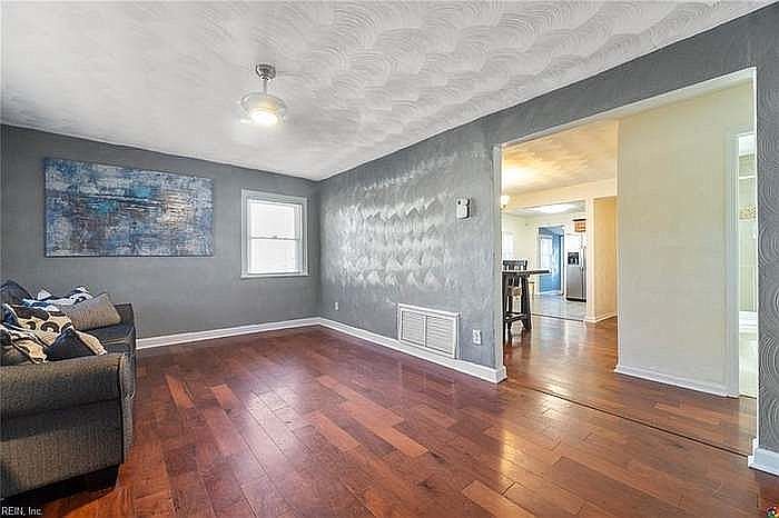 1st image of 3925 Atterbury St