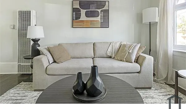 3 bed, 1128 sqft, $3,724 — Photo 4