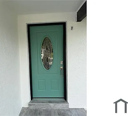4 bed, 1621 sqft, $3,290 — Photo 2
