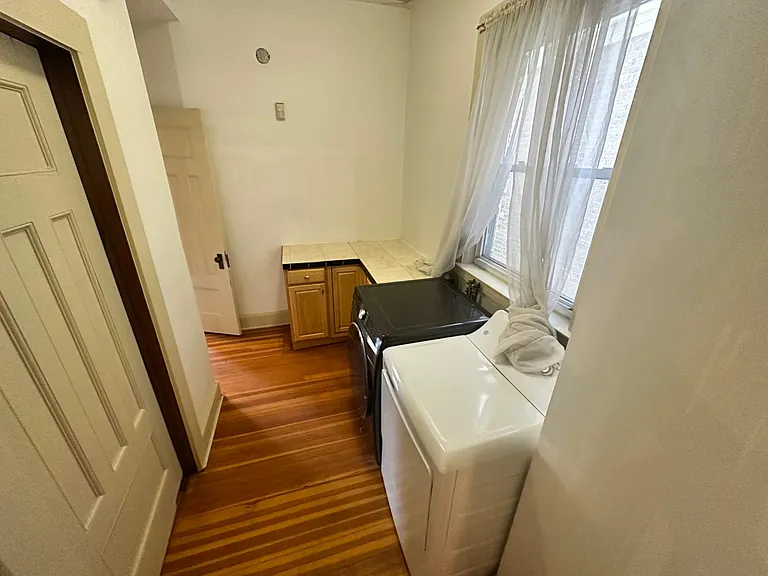 152 Sumner Ave #150 — Photo 6