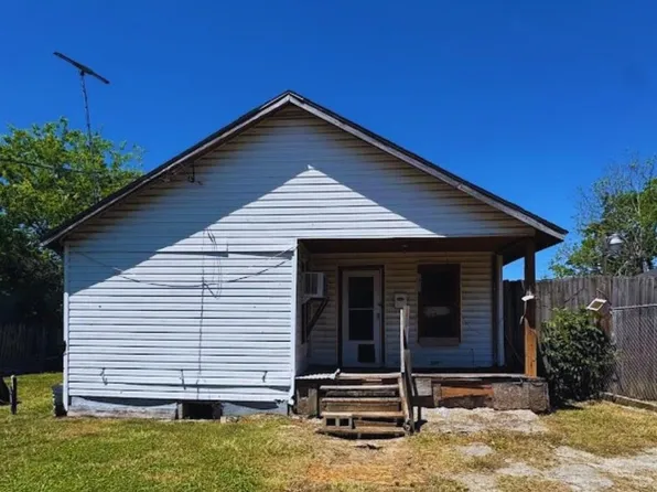 1462 Wall St, Beaumont, TX 77701