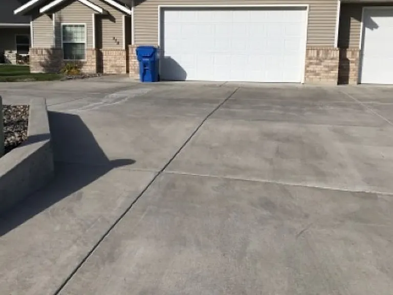 375 Aspenwood Dr — Photo 1