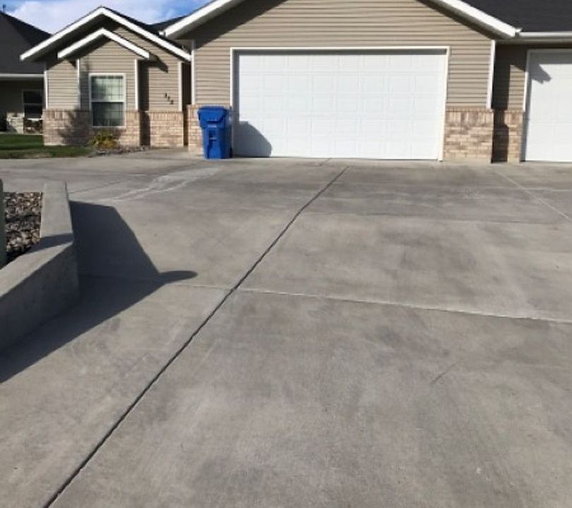 1st image of 375 Aspenwood Dr