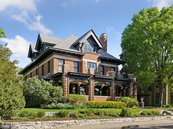 46 Crocus Pl, Saint Paul, MN 55102