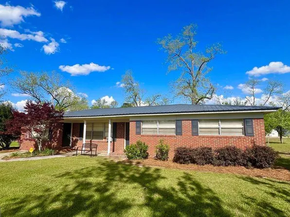 12 Park Ln, Hazlehurst, GA 31539