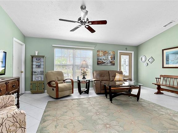 4th image of 6936 NW Hershy Cir