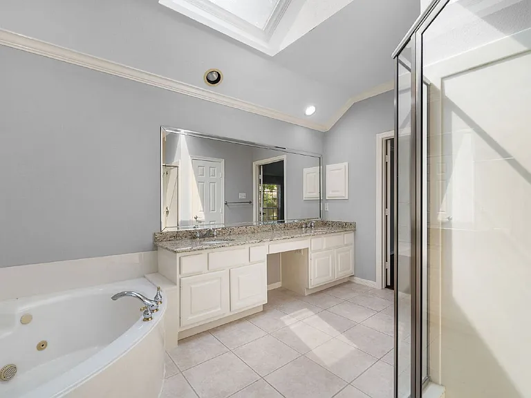58 W Sienna Pl — Photo 17