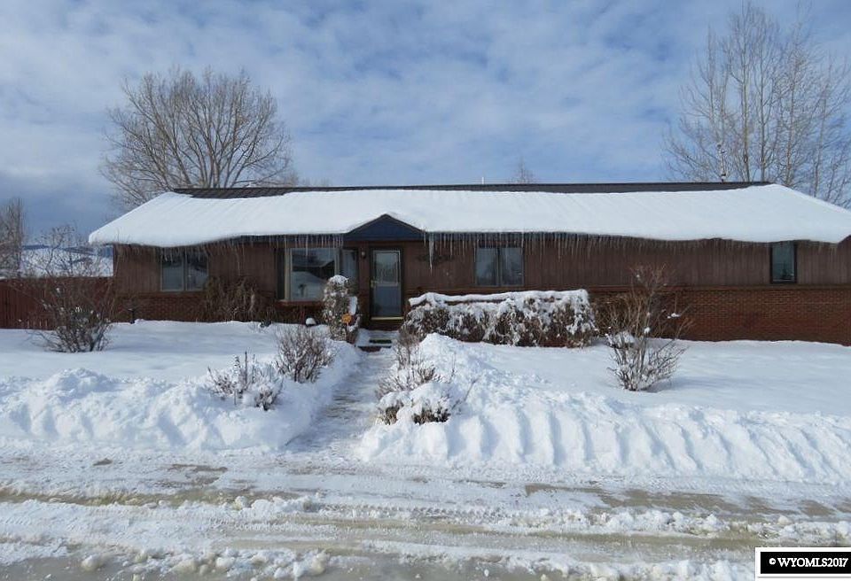 1st image of 390 Christina Dr