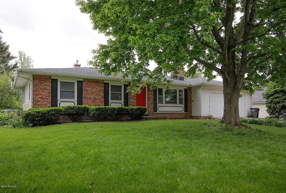 1st image of 2325 Abbott Ave