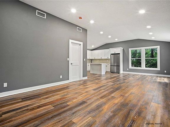 4th image of 1417 Pringle Dr
