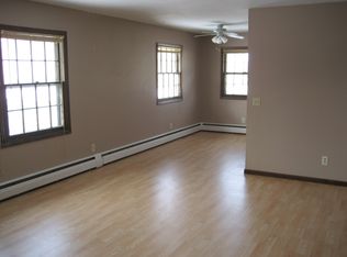 901 4th St NE #4, Minneapolis, MN 55413