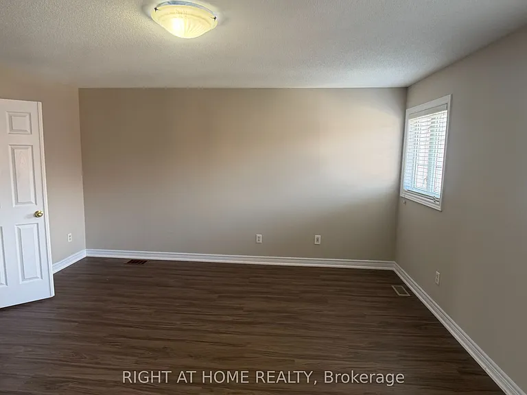 476 Mahogany Ct — Photo 23
