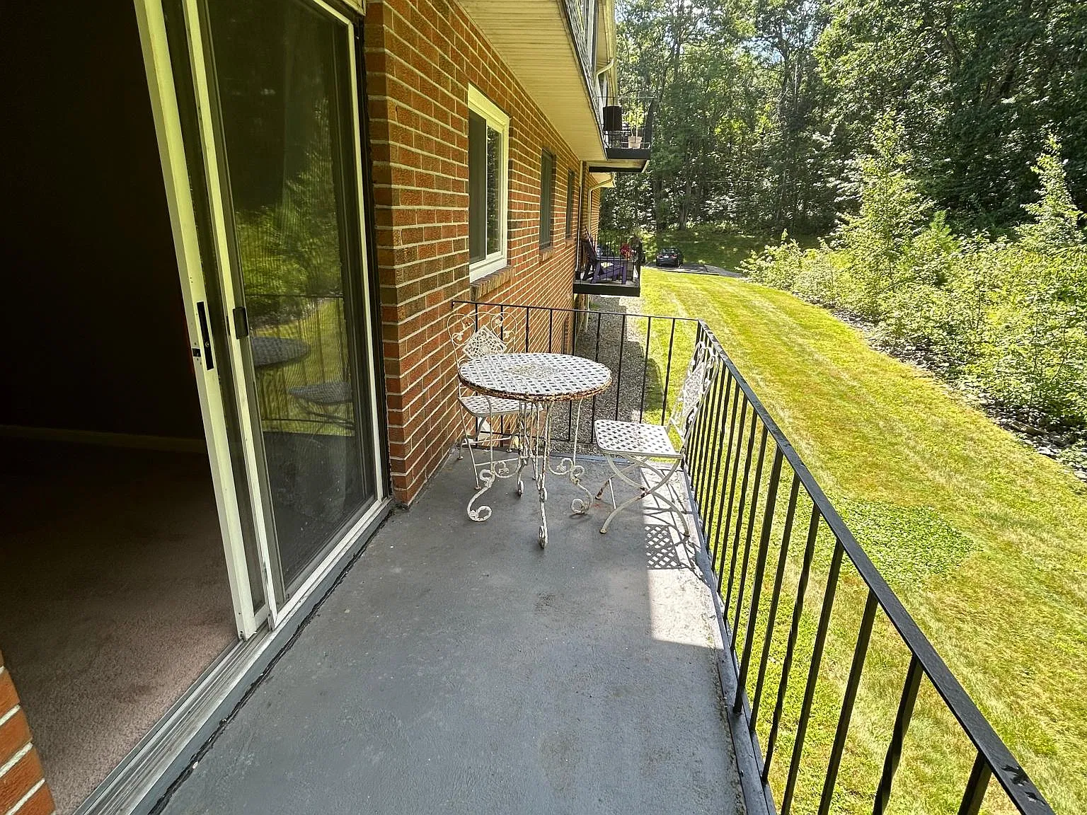 176 Maple Ave — Photo 1