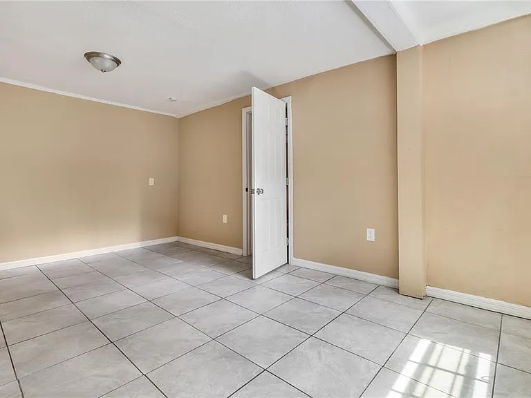 418 E Amelia Ave #A — Photo 25