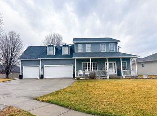 172 Struthers Pl, Seward, NE 68434