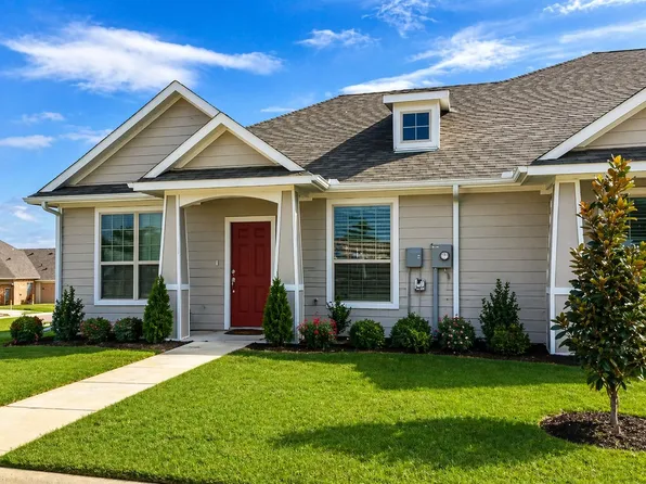 1062 Newcastle Dr, Weatherford, TX 76086