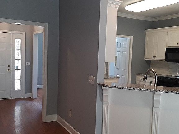 3rd image of 268 Acorn Dr