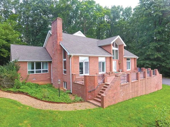 1505 Highland Cir, Blacksburg, VA 24060