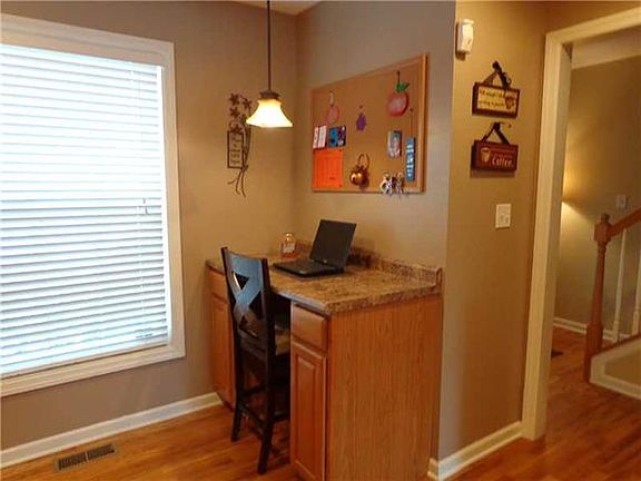 5th image of 137 Creekside Dr