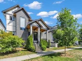 7068 194th St, Surrey, BC V4N 1N3