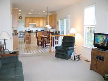 3rd image of 35734 Parklawn Ct