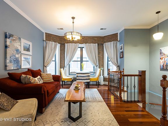 2nd image of 909 W Cornelia Ave APT 1N
