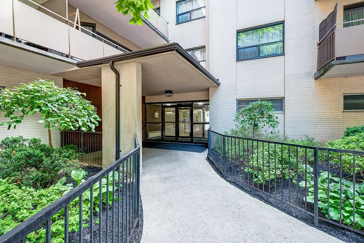 Building Photo - 1155 Midland Ave