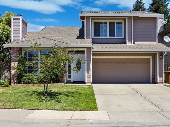 3rd image of 807 Lyonia Dr
