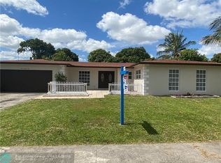 521 SW 62nd Ave, Pompano Beach, FL 33068