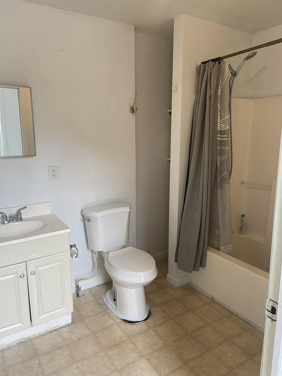 Building Photo - 111 S Gorham St #3