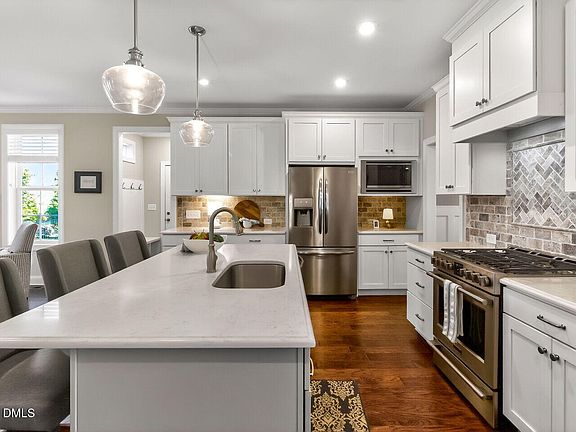 4th image of 2421 Plowridge Rd