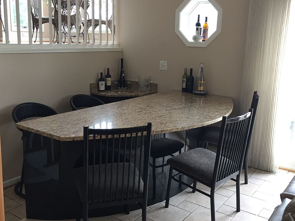 Wet bar