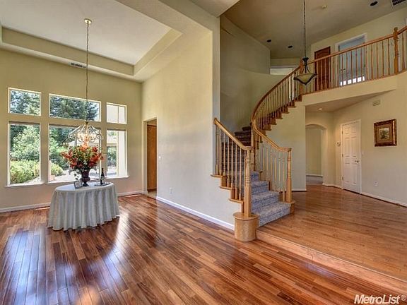 3rd image of 2157 Bates Cir