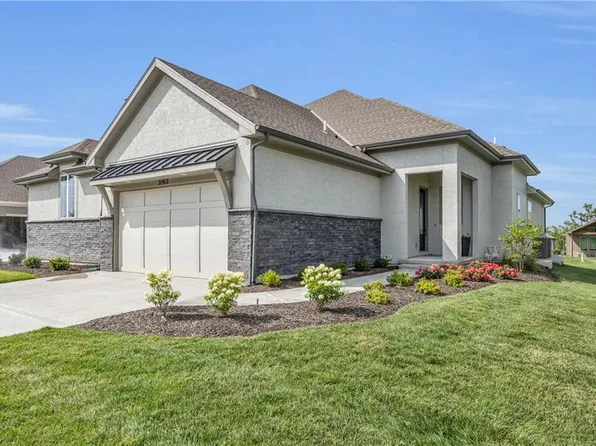 21912 W 82nd Ter, Lenexa, KS 66220