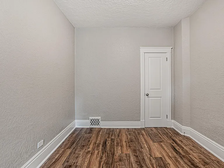 2933 W 28th Ave — Photo 14