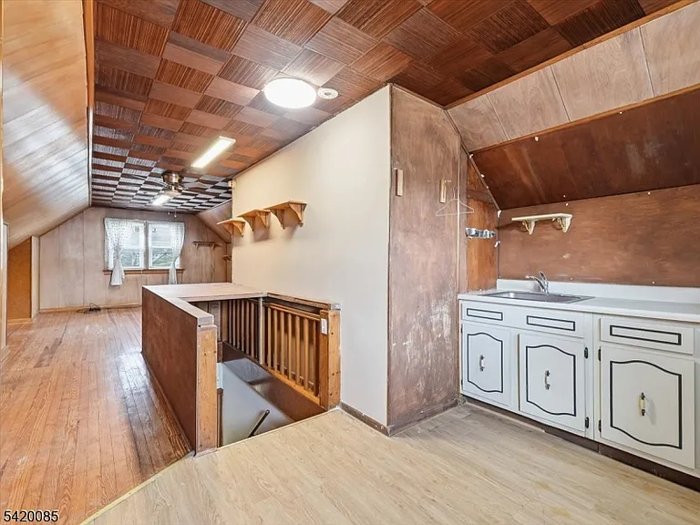95 Sycamore Ave — Photo 12