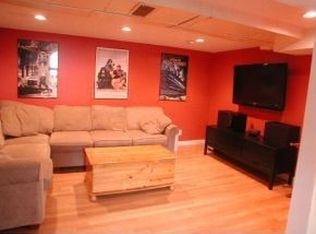 6 Aston St, Nashua, NH 03063