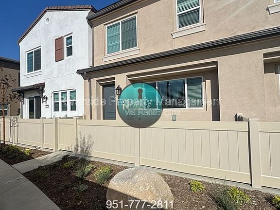 3rd image of 9154 Teralina Cir