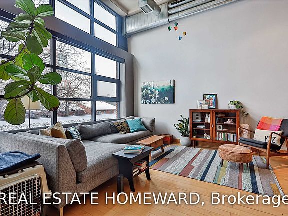 5th image of 90 Sumach St Unit 317