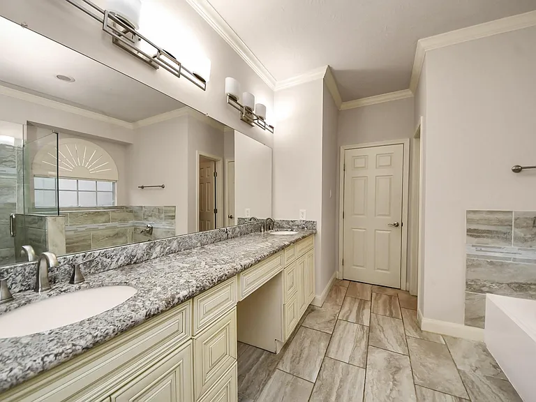 6314 Holly Canyon Ct — Photo 35