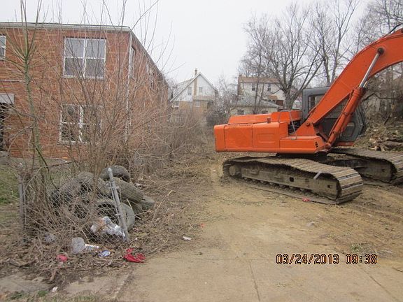 4th image of 1019 Winfield Ave