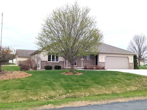W2109 Marigold Dr, Brillion, WI 54110