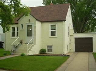 719 N 16th St, Bismarck, ND 58501