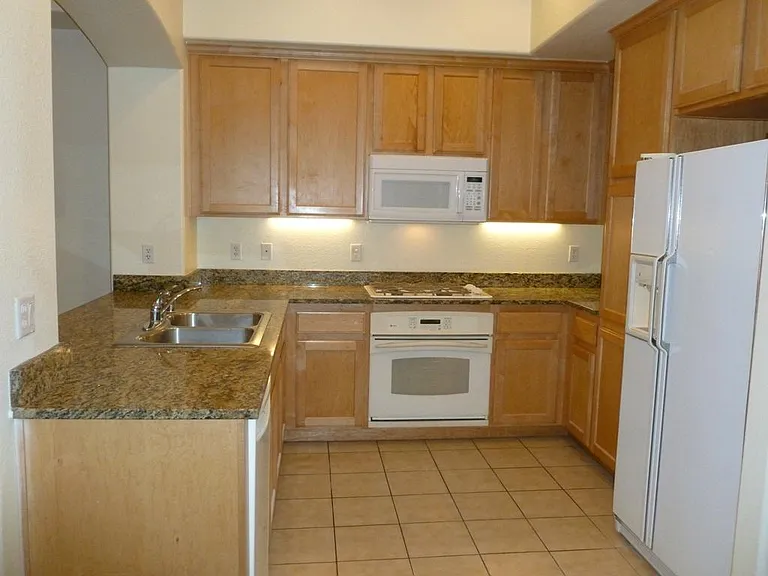 32 E Serene Ave #123 — Photo 7