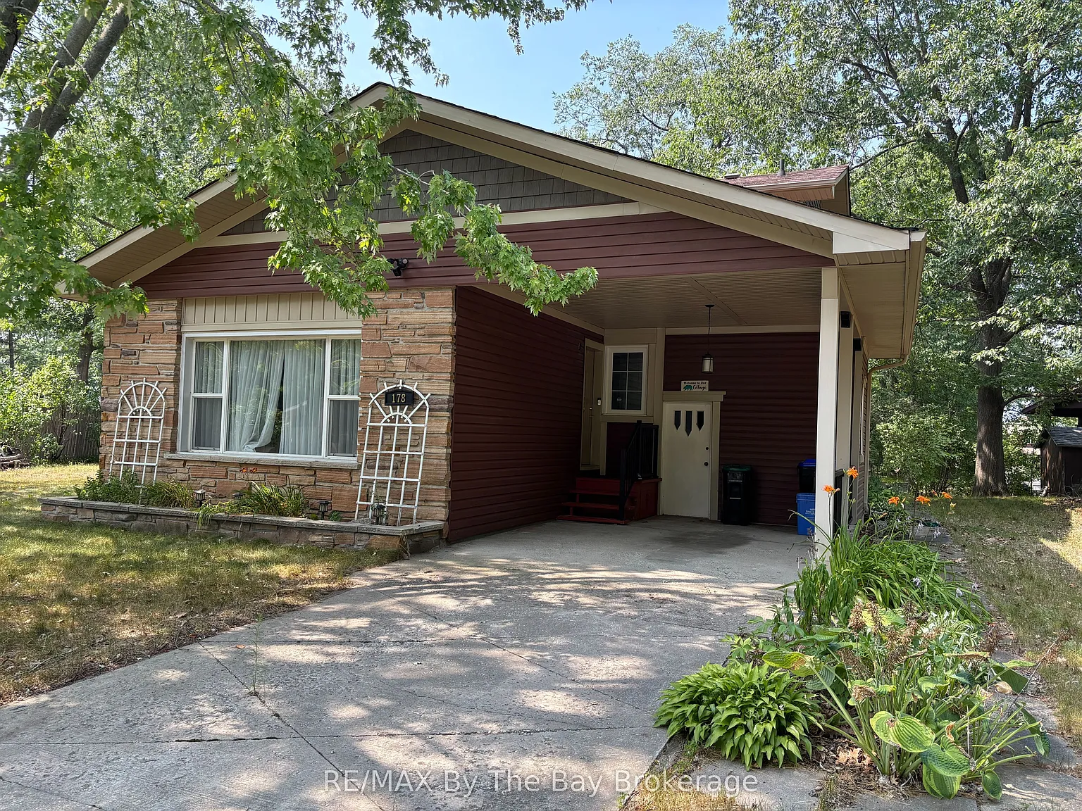 3 bed, $2,550 — Photo 2
