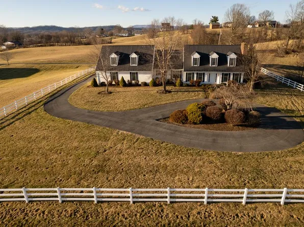 34171 Stagecoach Rd, Glade Spring, VA 24340