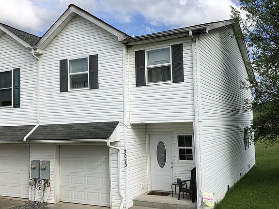 2nd image of 2020 Grandview Dr