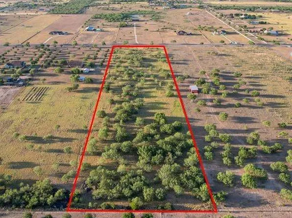 20525 Los Venados Dr, Edinburg, TX 78542