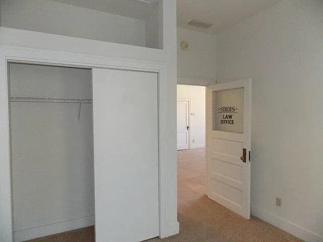 135 N College Ave — Photo 7