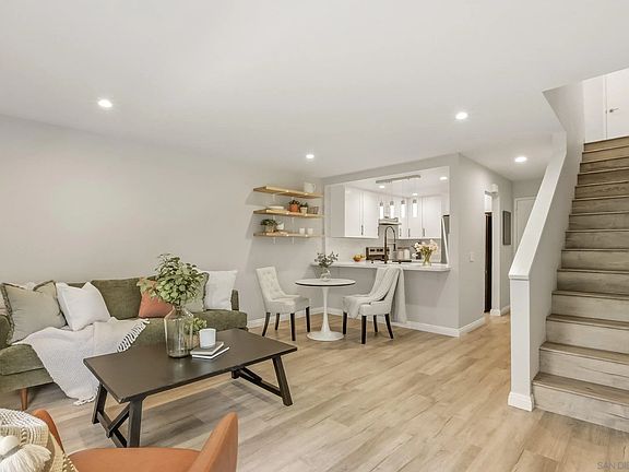 4th image of 6916 Park Mesa Way Unit 2